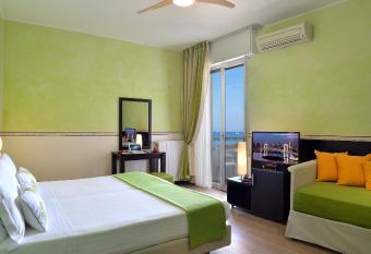 UNAHOTELS Imperial Sport Hotel has Balcony rooms