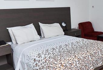 ROYAL BASIN RESORT allows 18 year olds to book a room