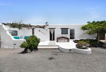 Apartamento Romero has Balcony rooms