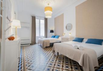 Espacio Gothico has Balcony rooms