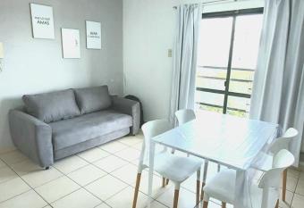 Zafiro IV allows 18 year olds to book a room