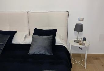 Pvteoli Suite has Balcony rooms