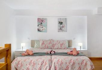 Arrecife 4 U allows 18 year olds to book a room