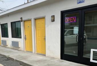 Red Roof Inn Carson - Wilmington, Ca has Smoking rooms