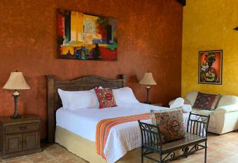 Casa El Conquistador has Balcony rooms