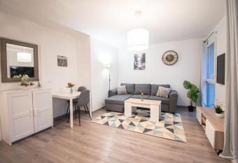 Le Paisible T2-54m2-Proche Val d Europe-Disney has Balcony rooms