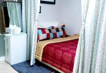 A lovely apt, 5 minutes from CHEONGNYEONGPO Cape. has Balcony rooms