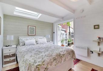 Garden Studio has Balcony rooms