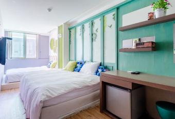                       allows 18 year olds to book a room