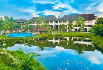 Plumeria Lake Resort & SPA, by Zaahrah Hotels And Resorts has Balcony rooms