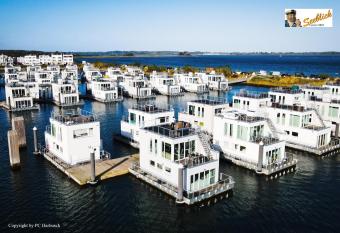 Antares One by Seeblick Ferien has Balcony rooms