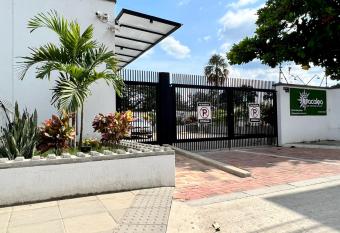 TACALOA INN EXPERIENCE has Balcony rooms