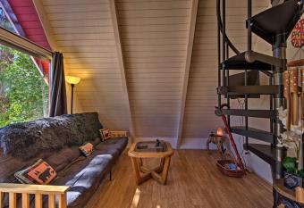 Maple Lane Lodge allows 18 year olds to book a room