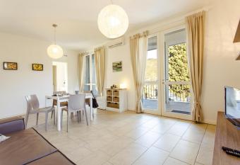 Gran Fausto Bilo has Balcony rooms