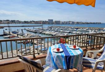 La Escla Port Escala Pj22 has Balcony rooms