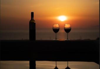 The Lighthouse Sunset View Suites has Balcony rooms