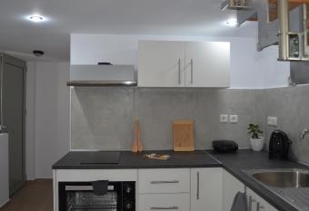 Mountain View - Resort II allows 18 year olds to book a room