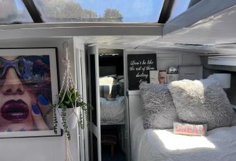 Waterfront escape with magical vibes! has Balcony rooms