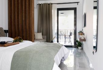 CubeStudio21 has Balcony rooms