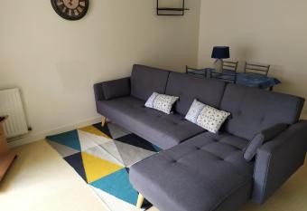 T2Bis Cosy avec 6 couchages - 100m de la mer has Balcony rooms