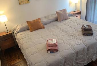 Departamento 100% equipado y excelente ubicaci  n allows 18 year olds to book a room