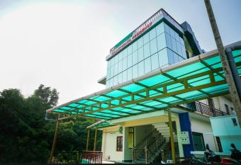 Kalapurayil Residency has Balcony rooms