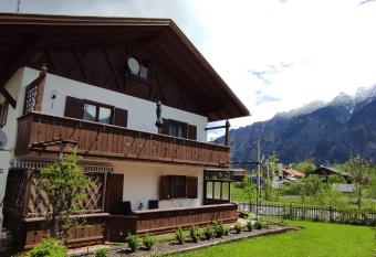 Apartment Morgensonne has Balcony rooms