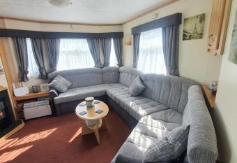 The Topaz Caravan HF12 has Balcony rooms