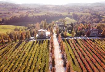 Agriturismo e Acetaia la Vedetta allows 18 year olds to book a room