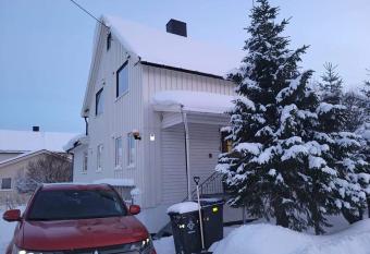 FeelHome One bedroom apartment Vidarsveg has Balcony rooms