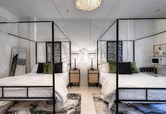 The Oleander Hotel Room 8 has Balcony rooms