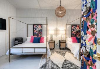 The Oleander Hotel Room 10 has Balcony rooms