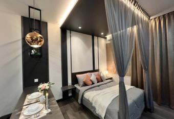 Homestay Bangi Kajang MIQA Suite with WIFI NETFLIX Swimming Pool Gym Sauna has Balcony rooms