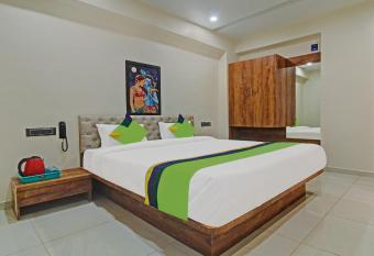 Treebo Trend Royal Imperio has Balcony rooms