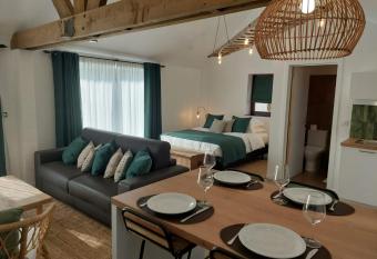 La Reid Champ  tre has Balcony rooms