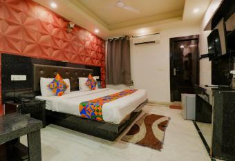 FabHotel A One Noida Sector 11 allows 18 year olds to book a room