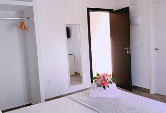 Castillo Deluxe allows 18 year olds to book a room