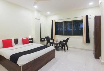 The Living Space has Smoking rooms