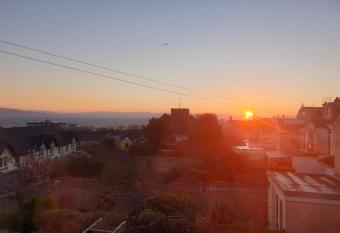 Quirky spacious with sea views Above an Ale house has Balcony rooms