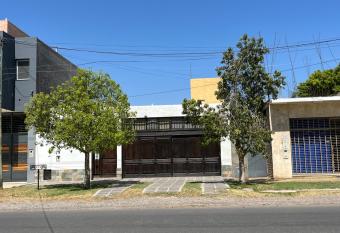 Casa calle Paula allows 18 year olds to book a room