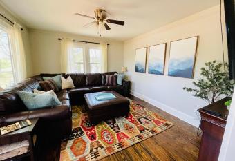 Bountyland Cottage - Lake Keowee - Mountains - Clemson University has Balcony rooms