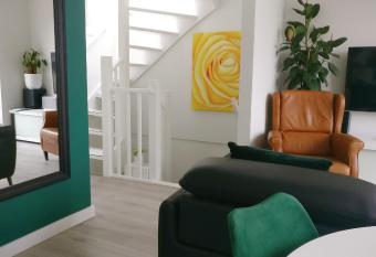 Designed Penthouse, Amsterdam city center has Balcony rooms