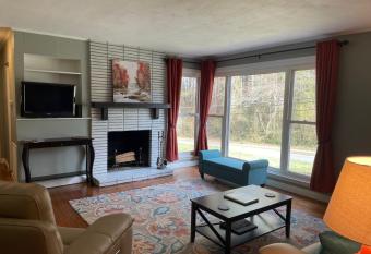 The Hideaway in Downtown Brevard has Balcony rooms