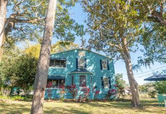 The Estate at Mt Dora has Balcony rooms
