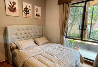 Cozy 3-BR villa Vimala hills cluster alpen with beautiful garden has Balcony rooms