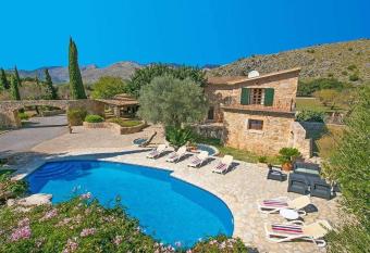 Finca Bennassar has Balcony rooms