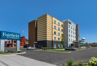 Fairfield by Marriott Inn & Suites Sandusky allows 18 year olds to book a room