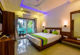 Treebo Trend Prince Palace allows 18 year olds to book a room