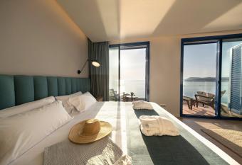 Hotel Voramar has Balcony rooms