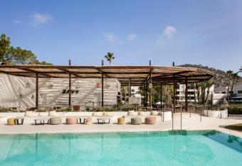 Kimpton Aysla Mallorca, an IHG Hotel allows 18 year olds to book a room
